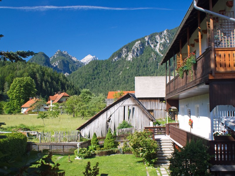 property in Kranjska Gora, modern and old-fashioned houses