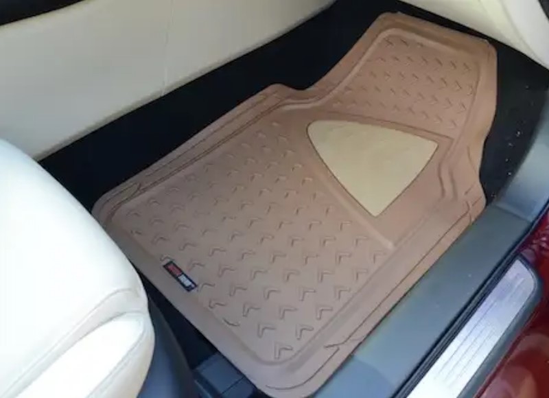 Clean Your Rubber Mat for Ultimate Car Interior Cleanup